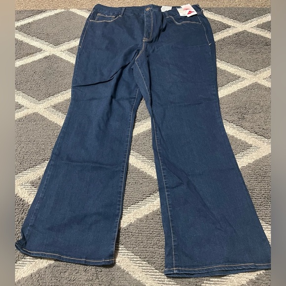 Womens Terra & Sky flare leg high rise jeans size 22w - Picture 1 of 1